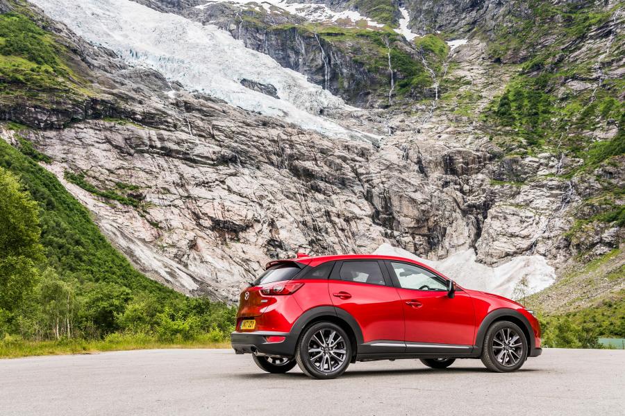  Mazda CX-3 2015 года  (UK) (фото 9 из 47)